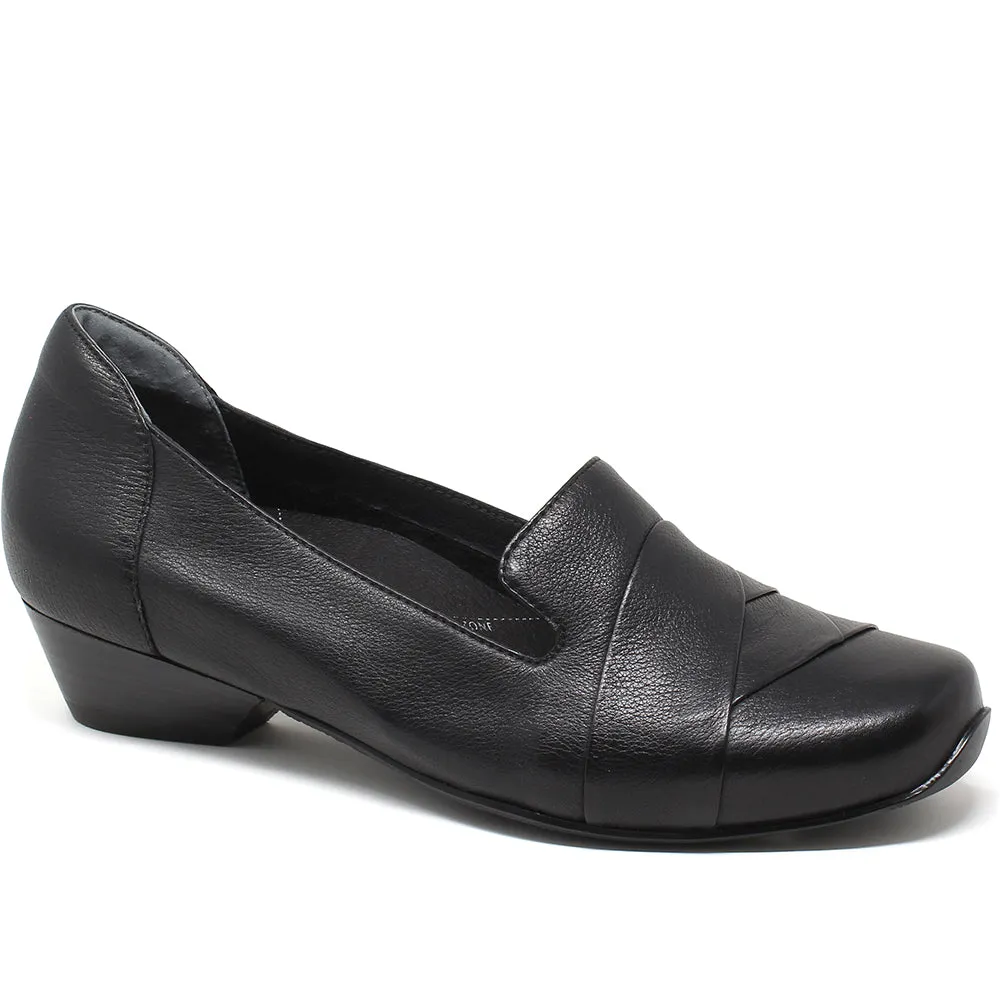 Celyn-W Family Time Water Edge