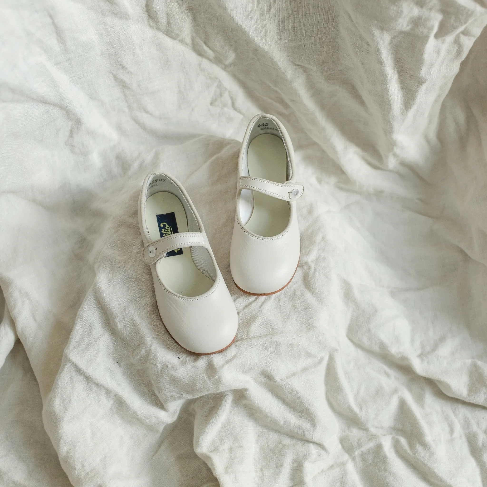 Charlotte Mary Jane - Ecru Club Edge On Trend