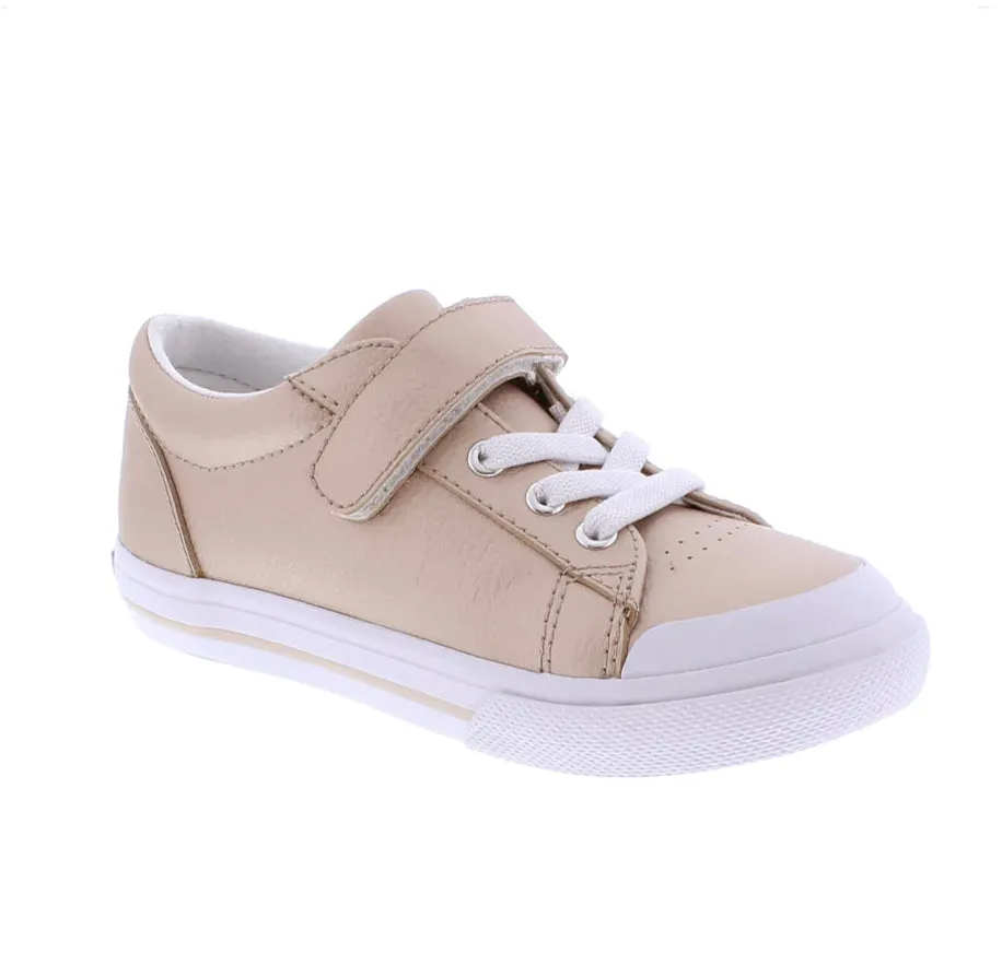 Reese Sneaker (Toddler/Little Kid) Trendy kids' shoes
