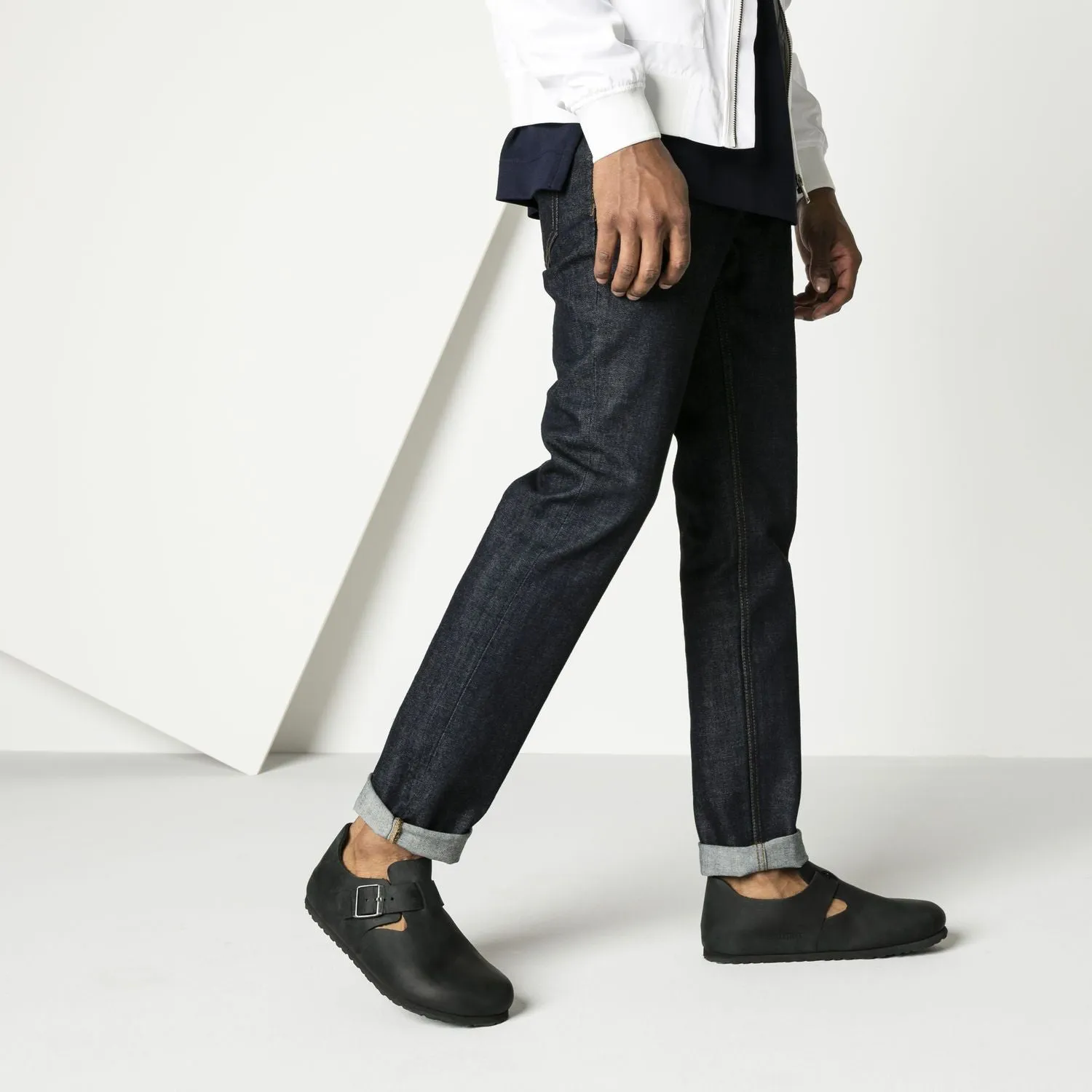 London | Oiled Leather | Black Function First