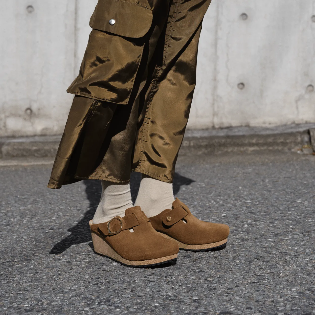 Fanny Ring Buckle | Suede | Dark Tea Street Comfort Look