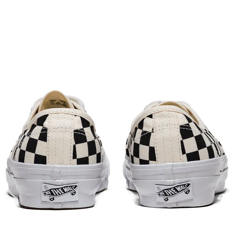 Scandi Clean Street Fit Vans Authentic Reissue 44 - Checkerboard Black/Off White