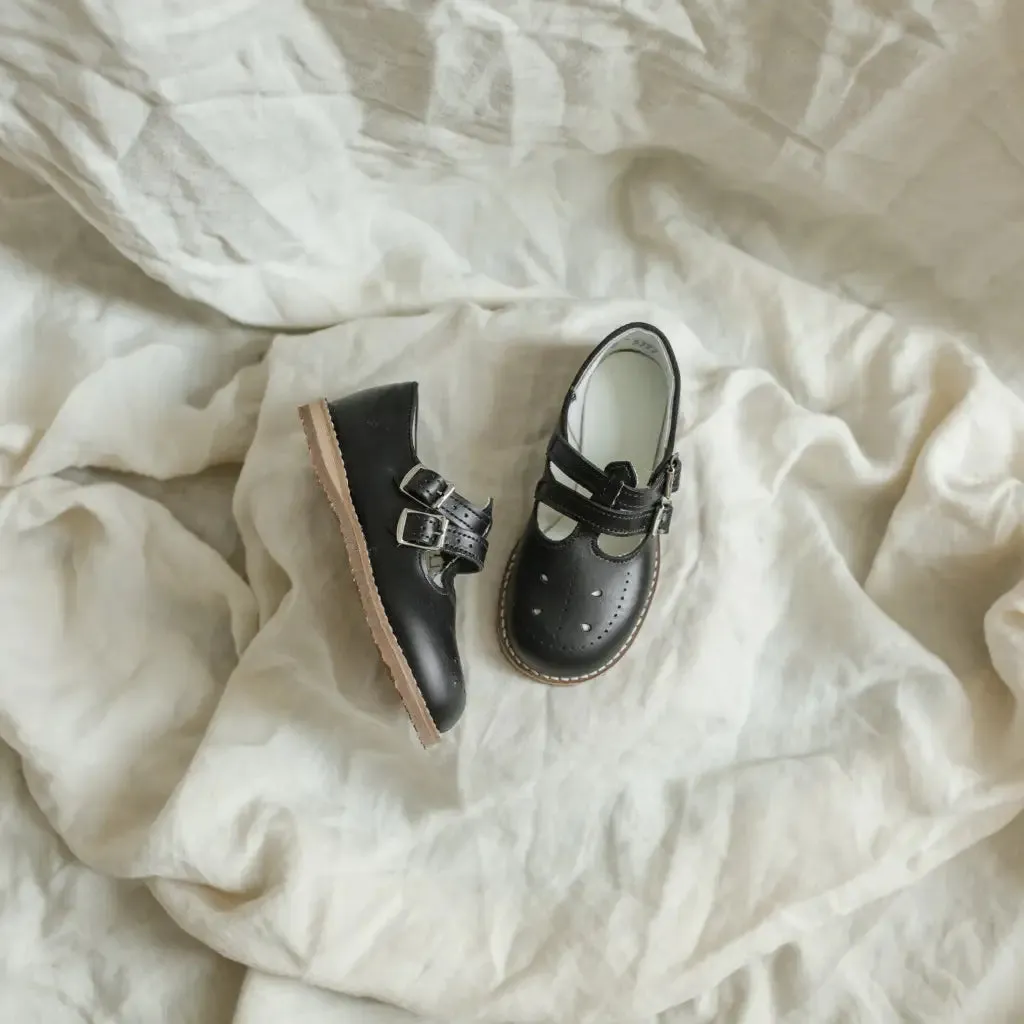 Claire T-Strap - Black Star Mood