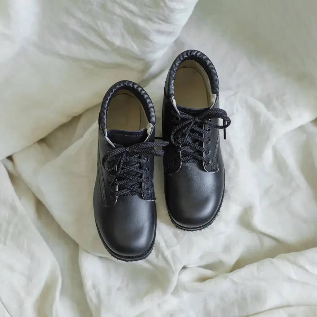 Levon High Top - Black Contoured Footbed Feather Light Weather Resistant User