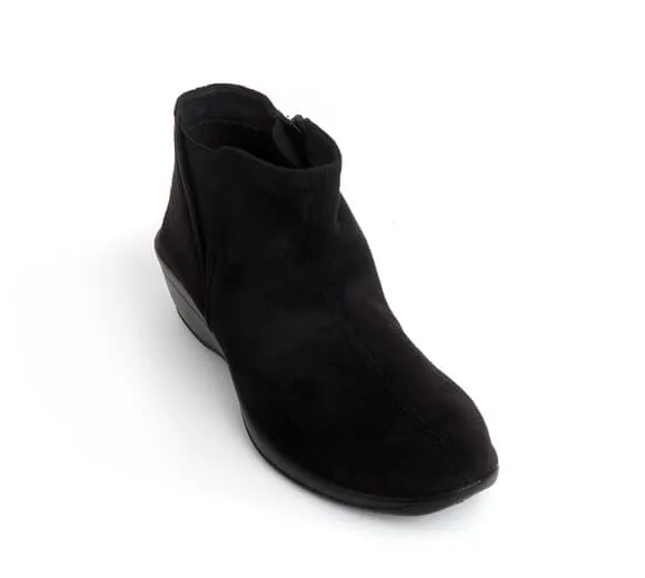 Young Professional Seamless Comfort Windy Weather Luana Bootie