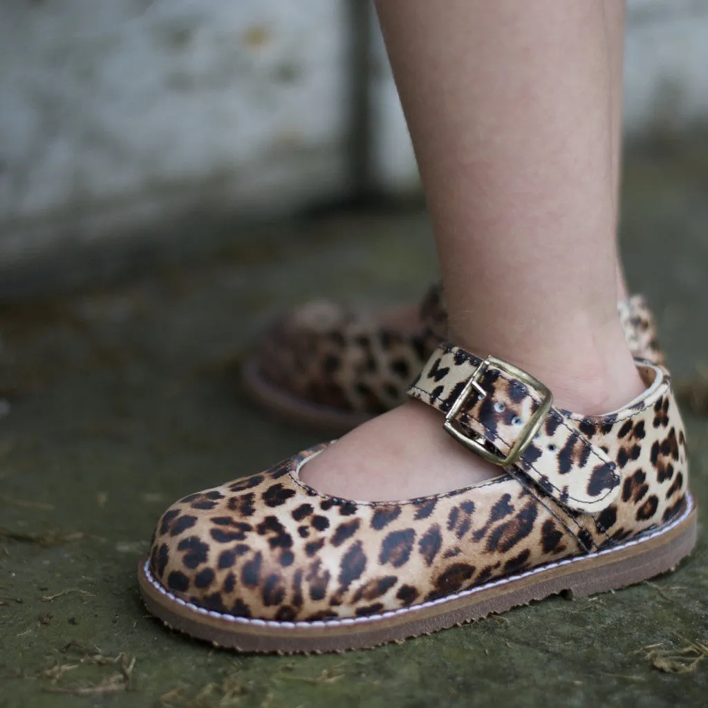 Mary Jane - Cheetah Rain Safe Comfort Stand