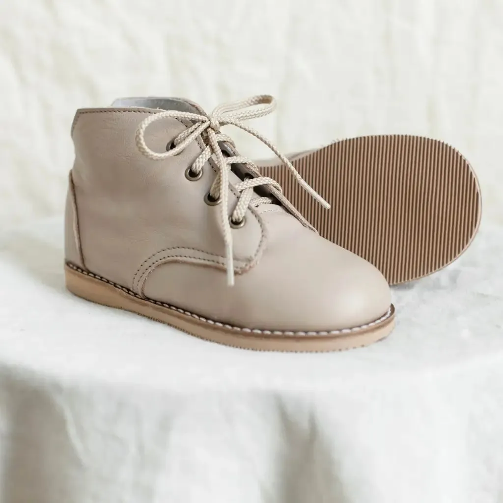Milo Boot - Truffle Natural Fit Simple Fit