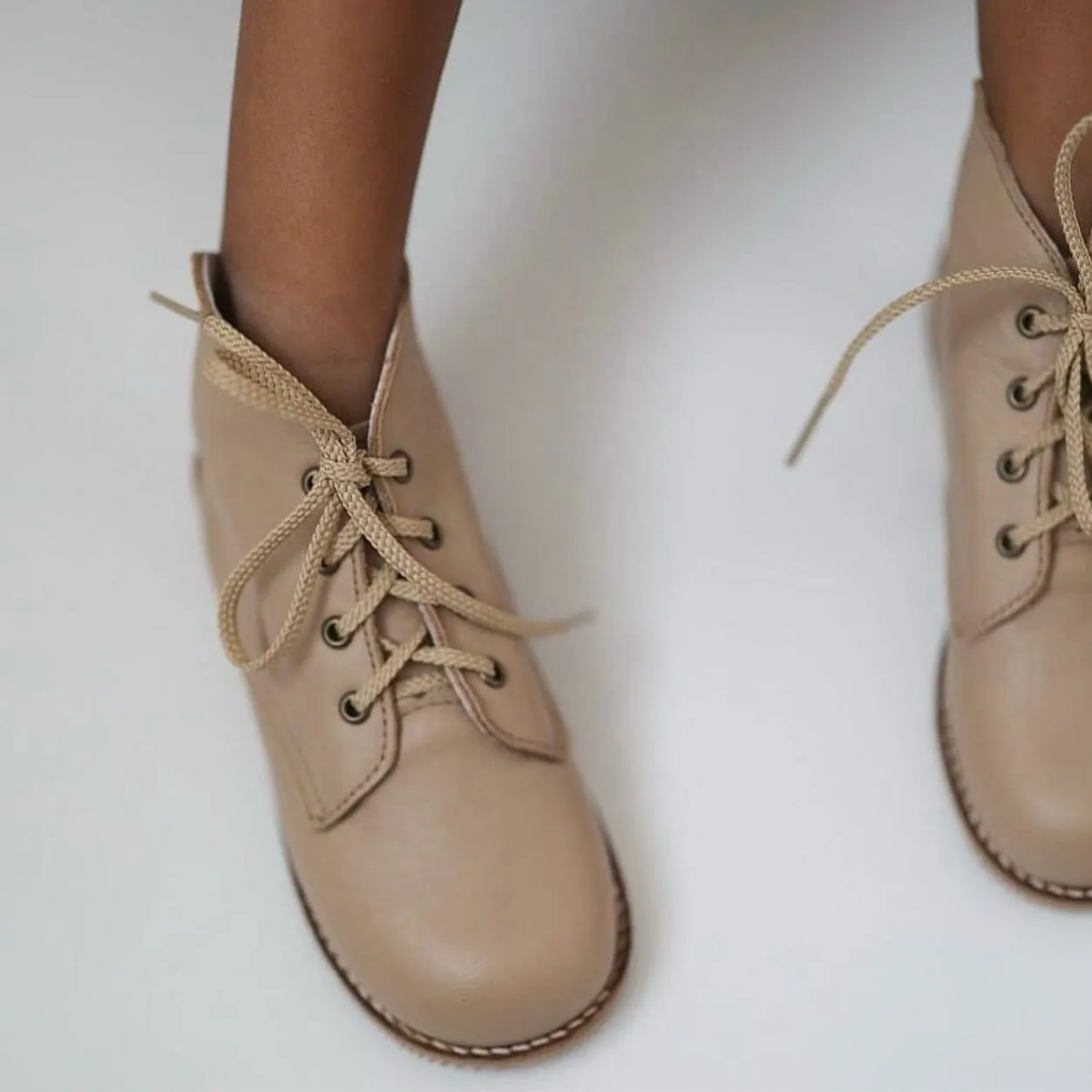 Milo Boot - Truffle Modern Edge Summer Friendly