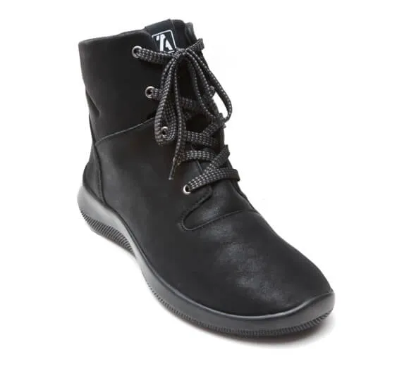 Malibu Boot Comfortable bend