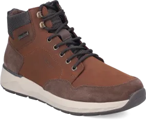 Bruce 30 Waterproof Lightweight Form Road Trip