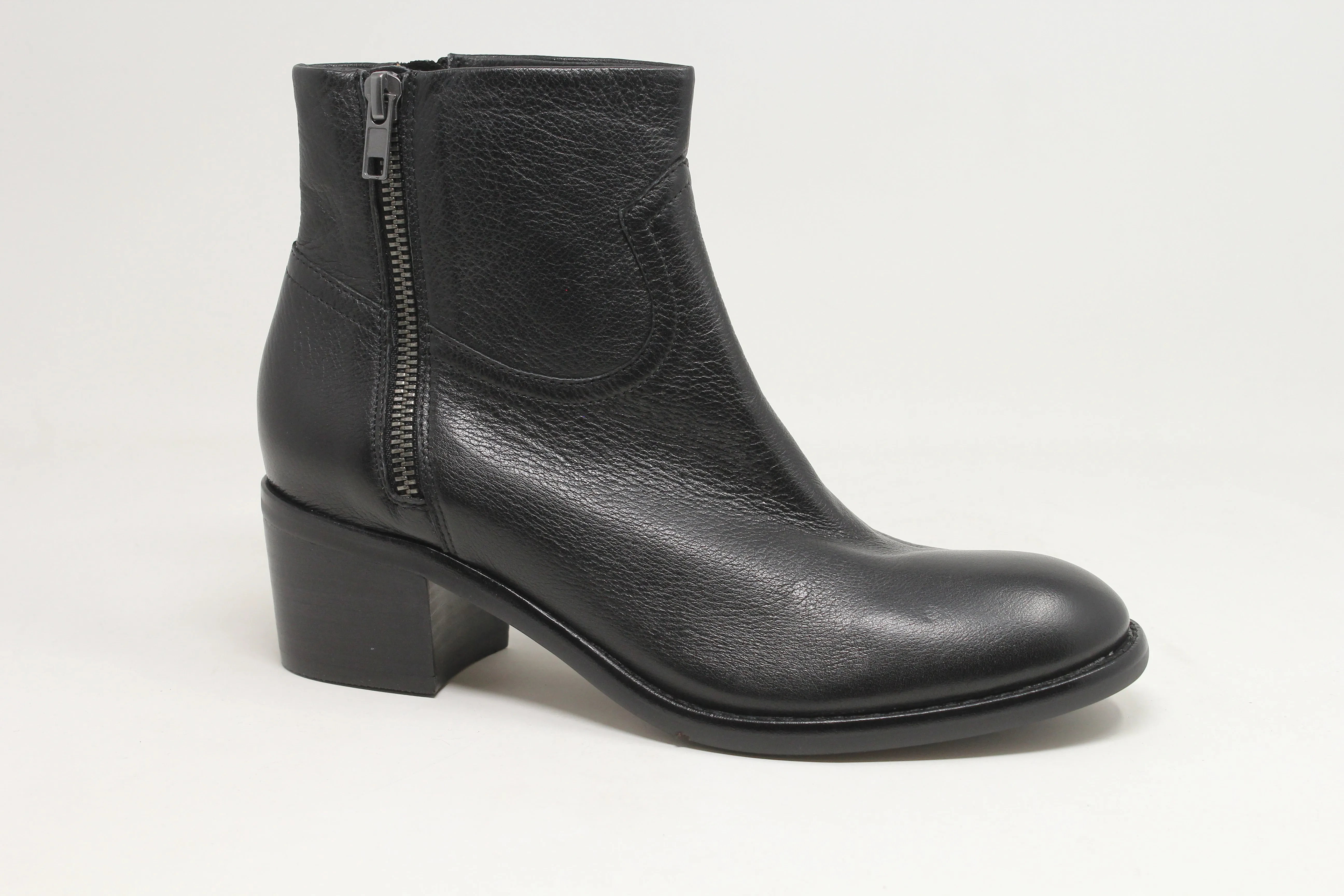 Rarla Ultra Light Hiking Trails Match Fit