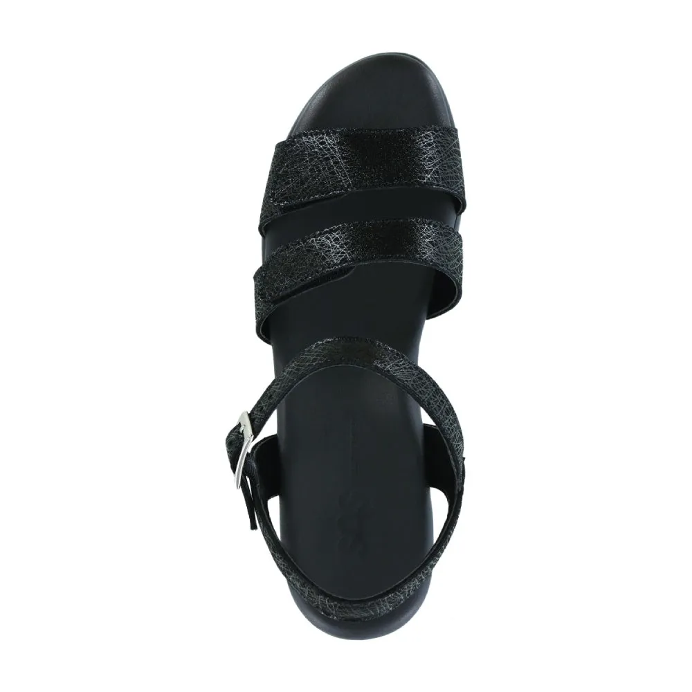 Savanna - Web Black Flat Comfort