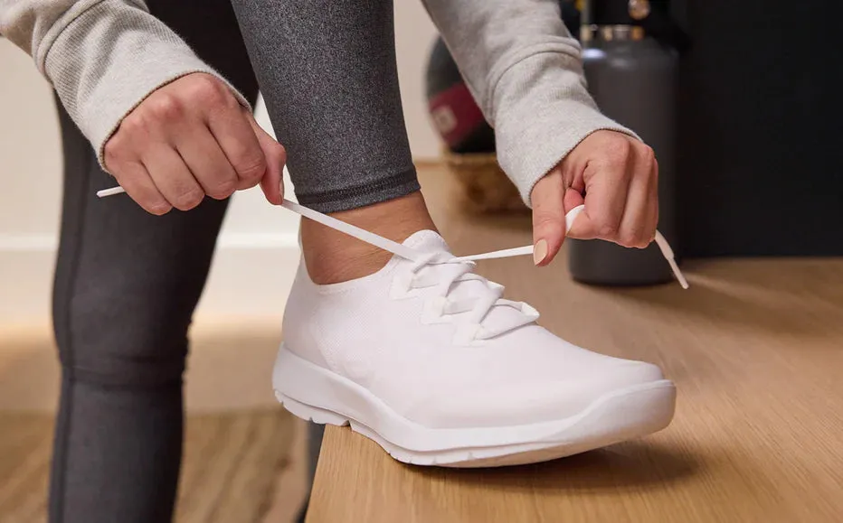 WOMEN'S OOMG SPORT Zip Up Busy Path