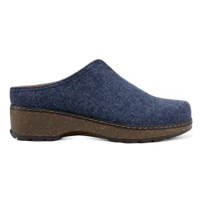 Abrasion resistant Night Glow Kolia Round Toe Slip-on Casual Clogs