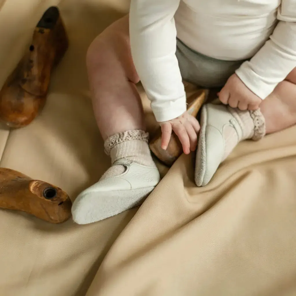 Soft Soled Mary Jane - Fog Sweat Resistant Frequent Travelers Sport Edge