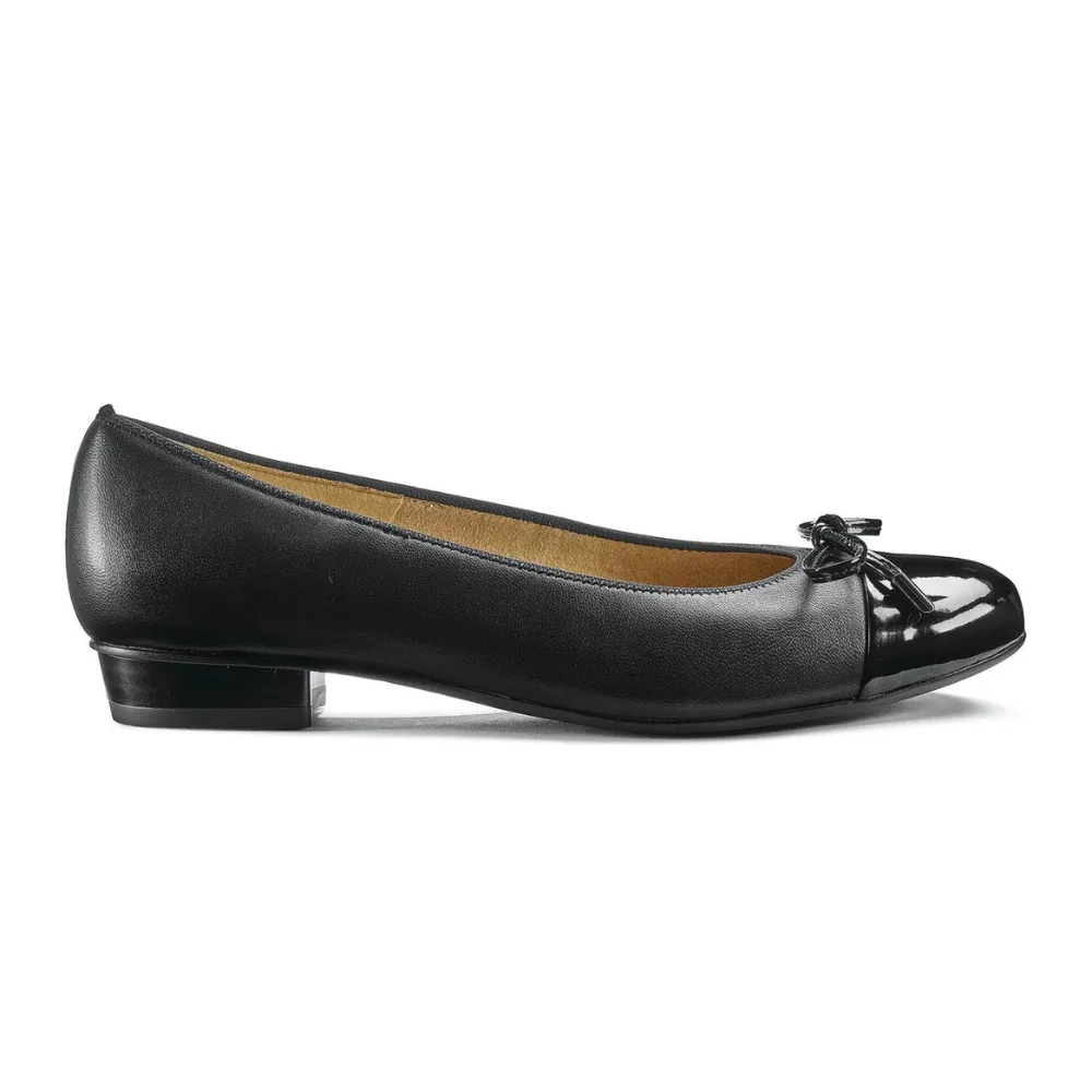 Belinda Women's Bow Ballet Flat Clean Lines