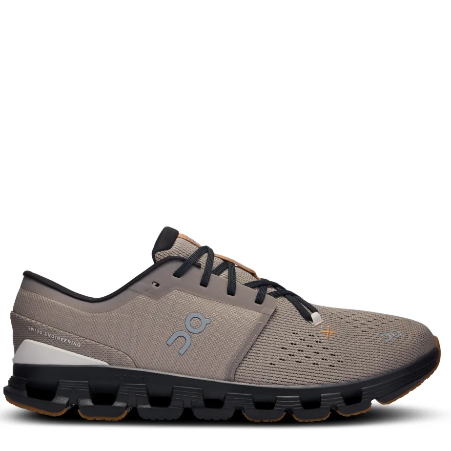 Men's Cloud X 4 running in a park trail Aerodynamic