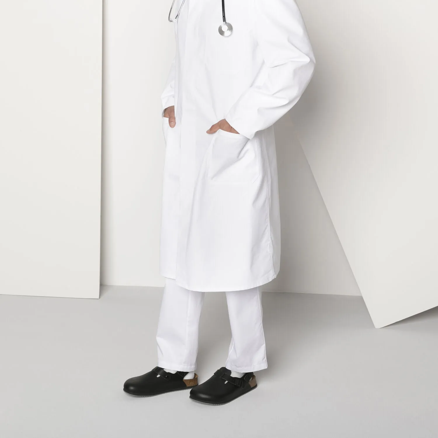 Tokyo Super Grip | Leather | Black Smart Style Edgy Finish