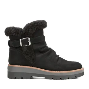 Adventure Wear Yara Waterproof Lug Sole Casual Ankle Booties