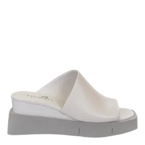 WOMEN'S INFINITY Soft Cushioning Bare Motion